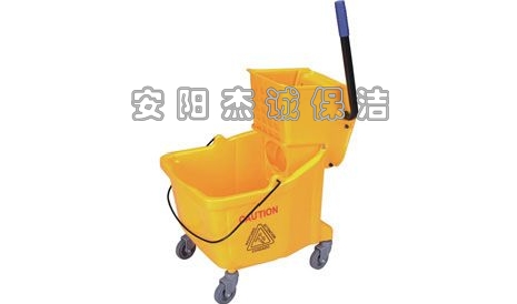 AF08070 高級(jí)單桶榨水車(chē)
